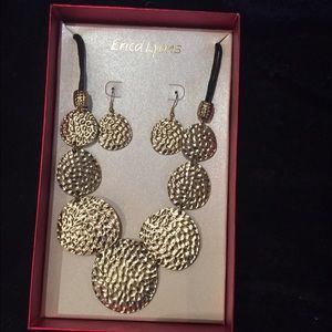 Gold Hammered Disc statement Necklace & Earrings Set new in box!
